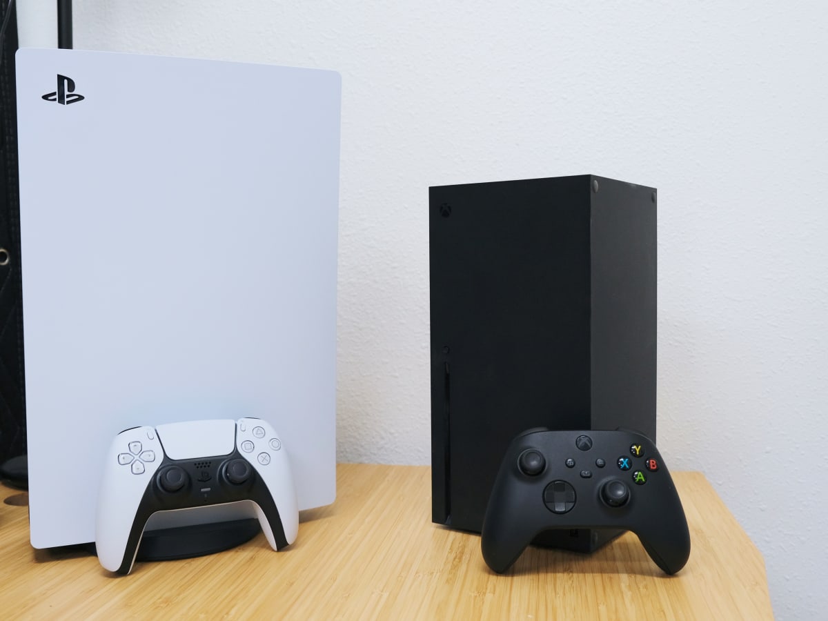 PS5 vs Xbox Series X - which console is better? - PC Guide