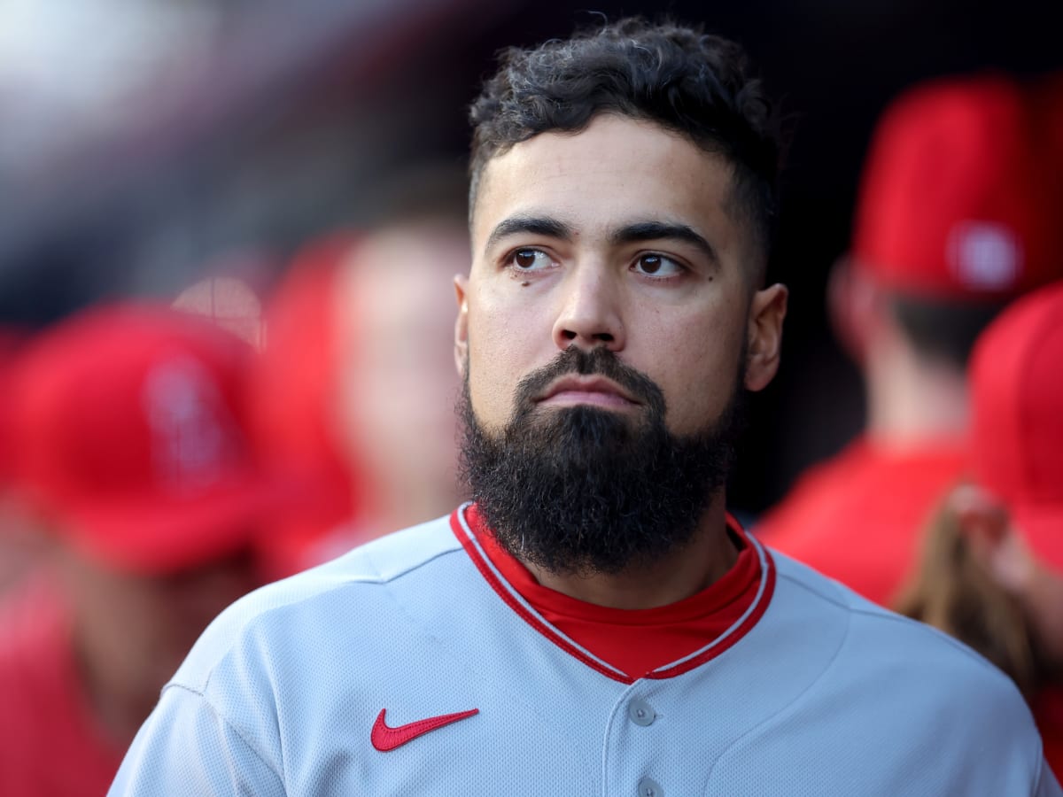 Angels make coaching staff switches; Anthony Rendon hurt in loss