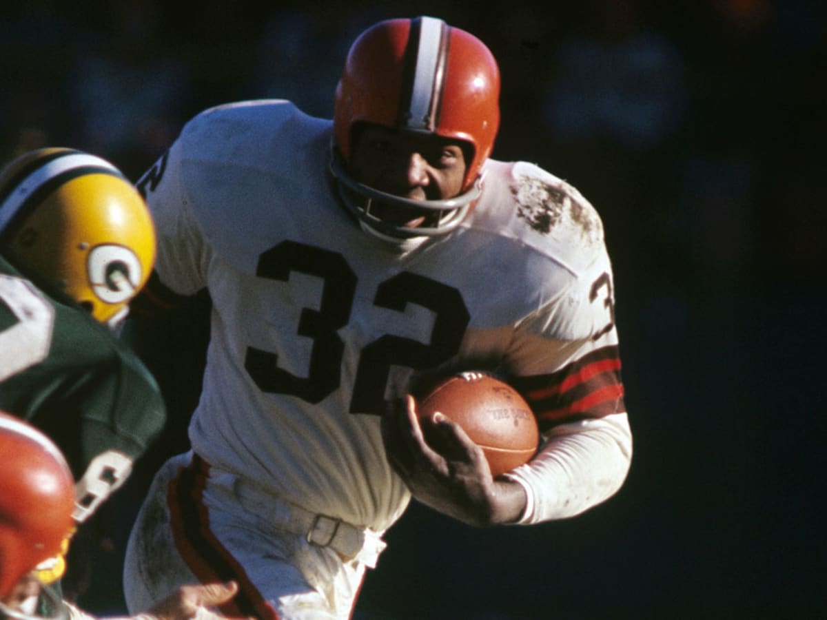 Jim Brown Rushing Against the Philadelphia Eagles Signed Print