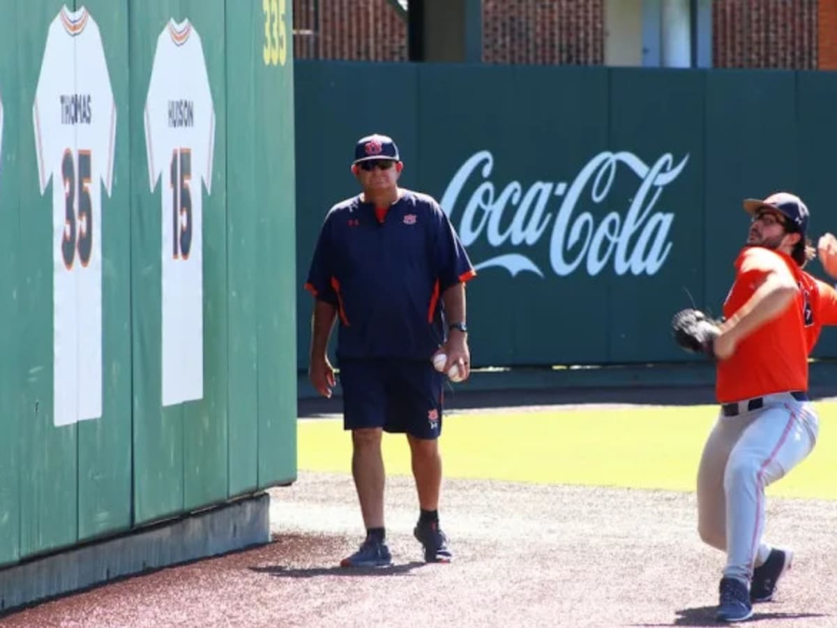 Auburn pitching coach Tim Hudson leaves program, Daron Schoenrock named  replacement - On3