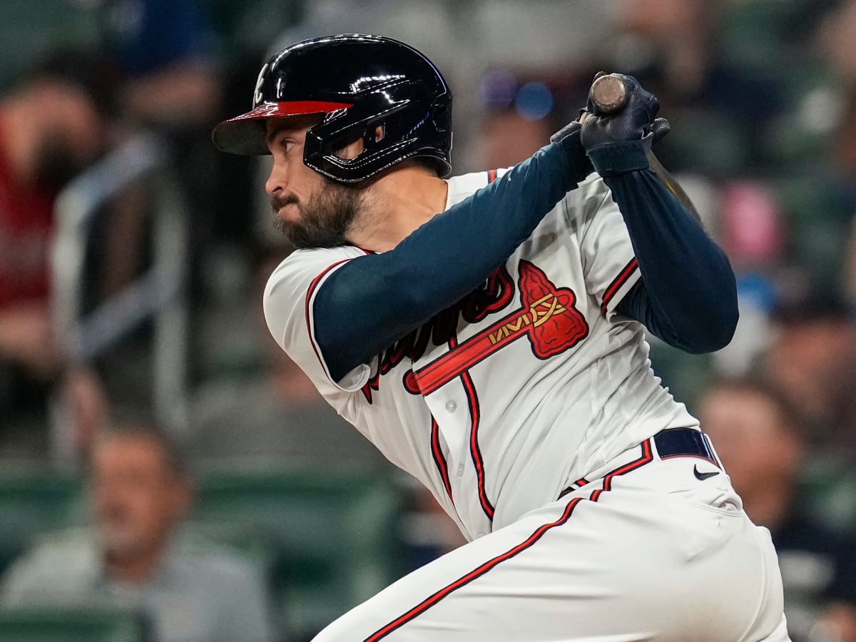Braves sign Travis d'Arnaud to contract extension 