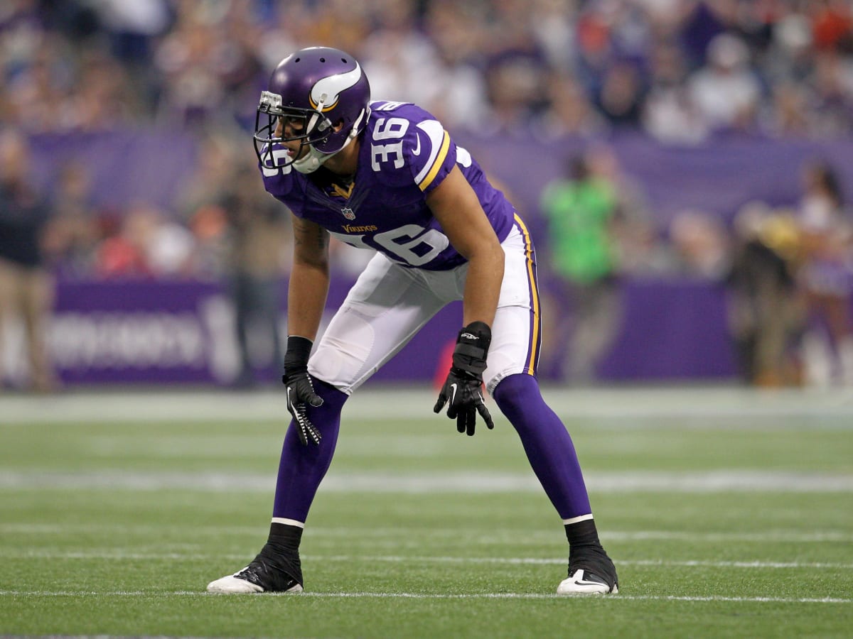 Bills sign ex-Vikings safety Robert Blanton