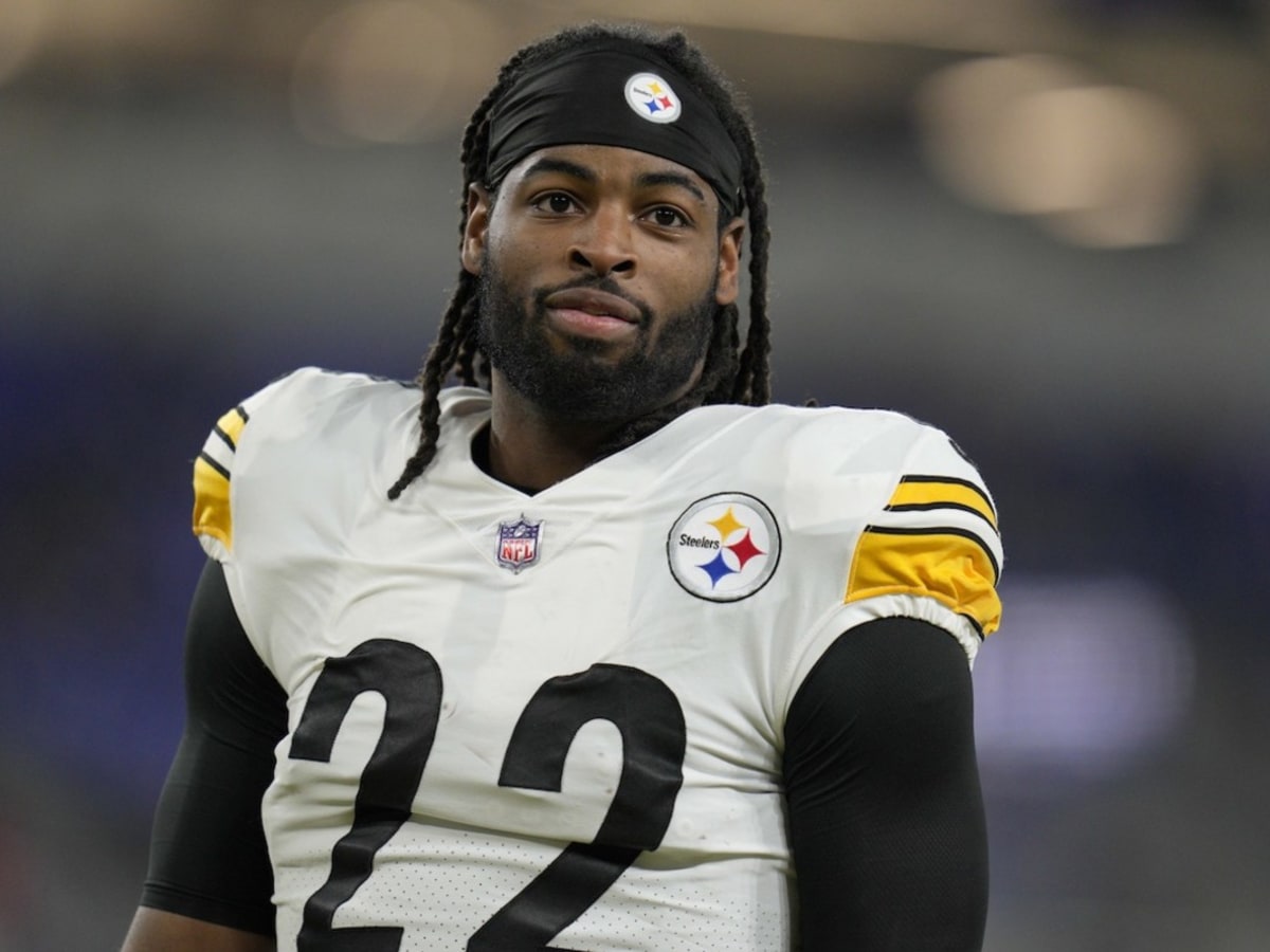 Pittsburgh Steelers' Najee Harris Slides in Latest RB Rankings