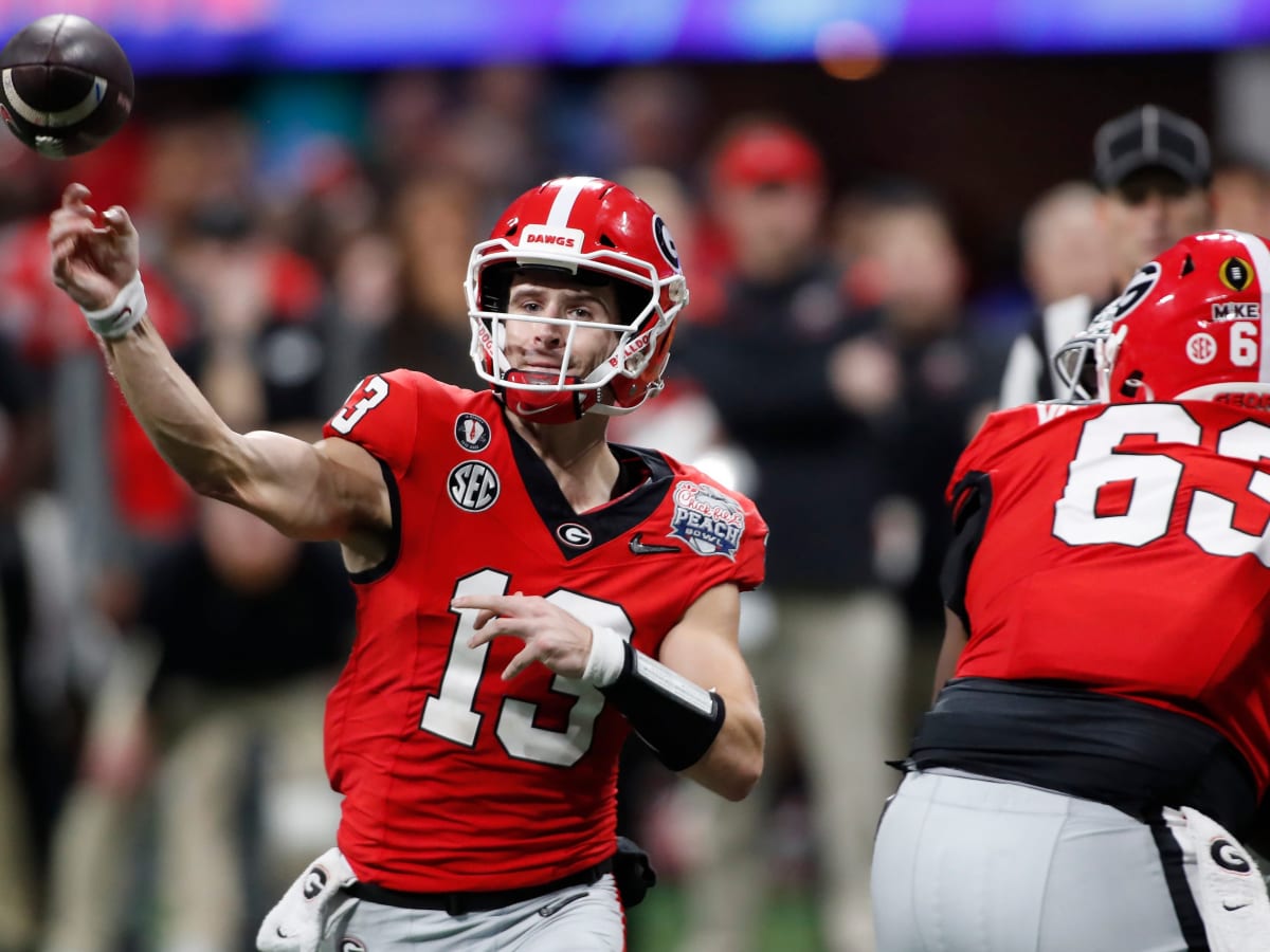 Stetson Bennett gets video message, signed jersey from Aaron Rodgers