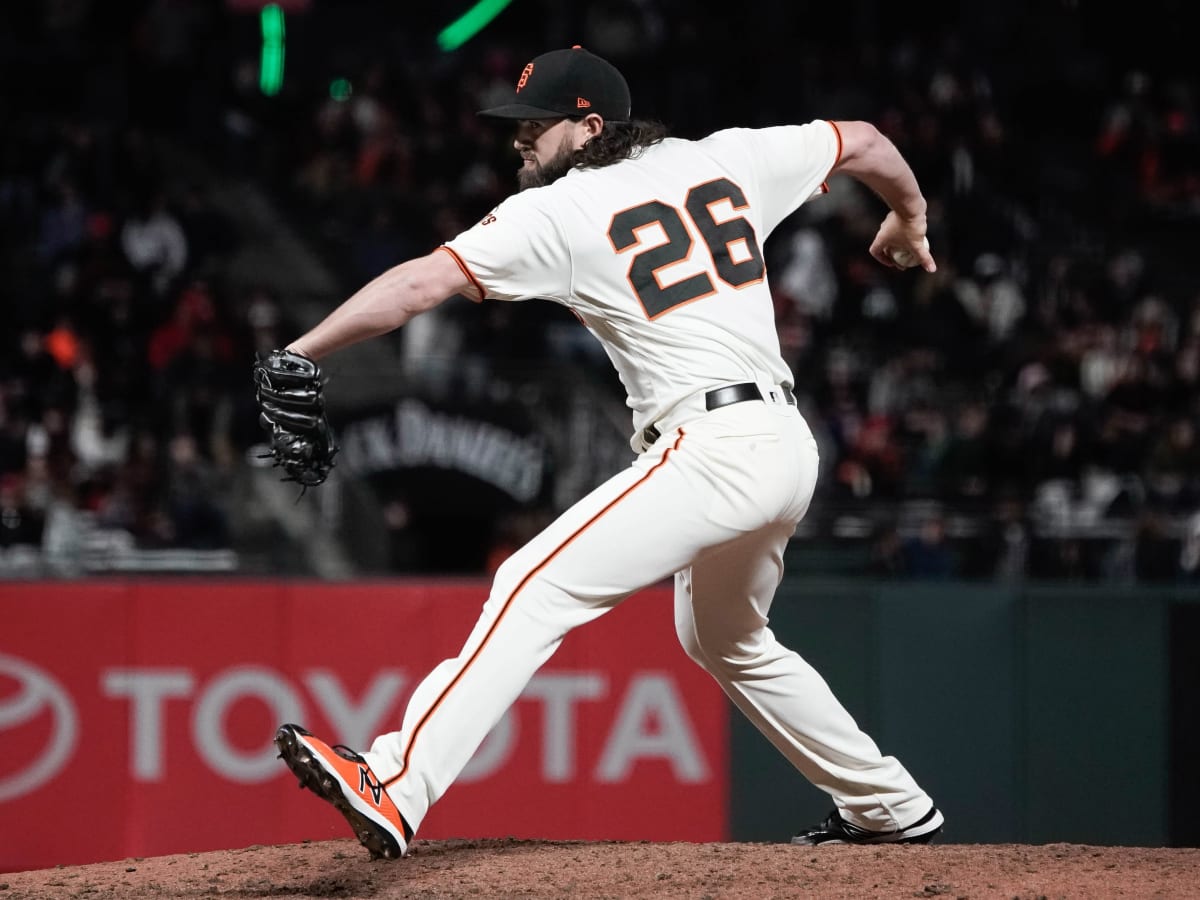 Report: SF Giants sign two-time Gold Glove award winning catcher - Sports  Illustrated San Francisco Giants News, Analysis and More