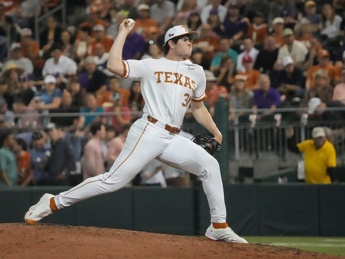 Texas Baseball on X: Head on a swivel 😏 @dylancamp25