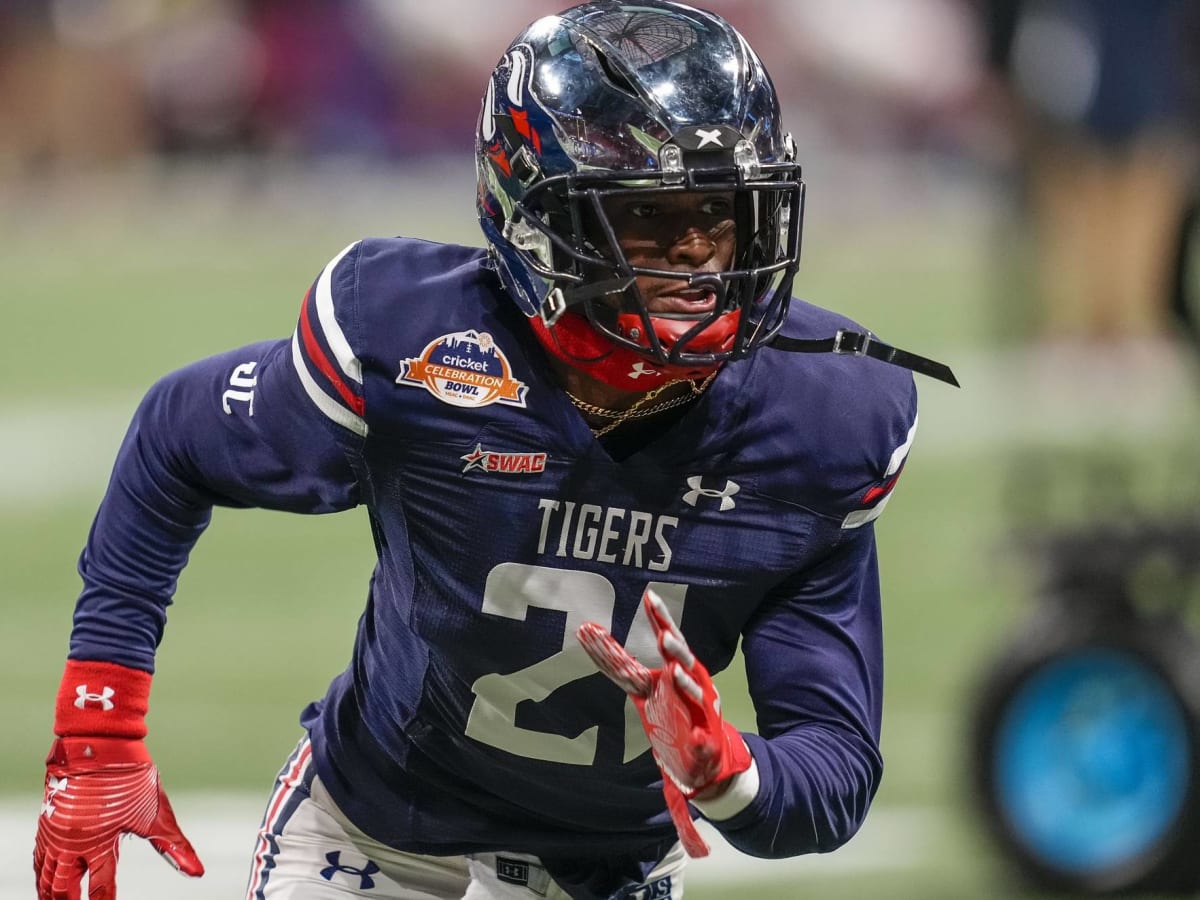 Deion Sanders and Son Shilo Share Warm Embrace Before Colorado Debut