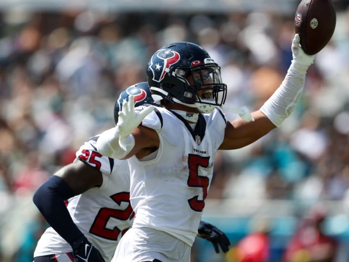 Houston Texans defensive back Jalen Pitre (5) looks to defend