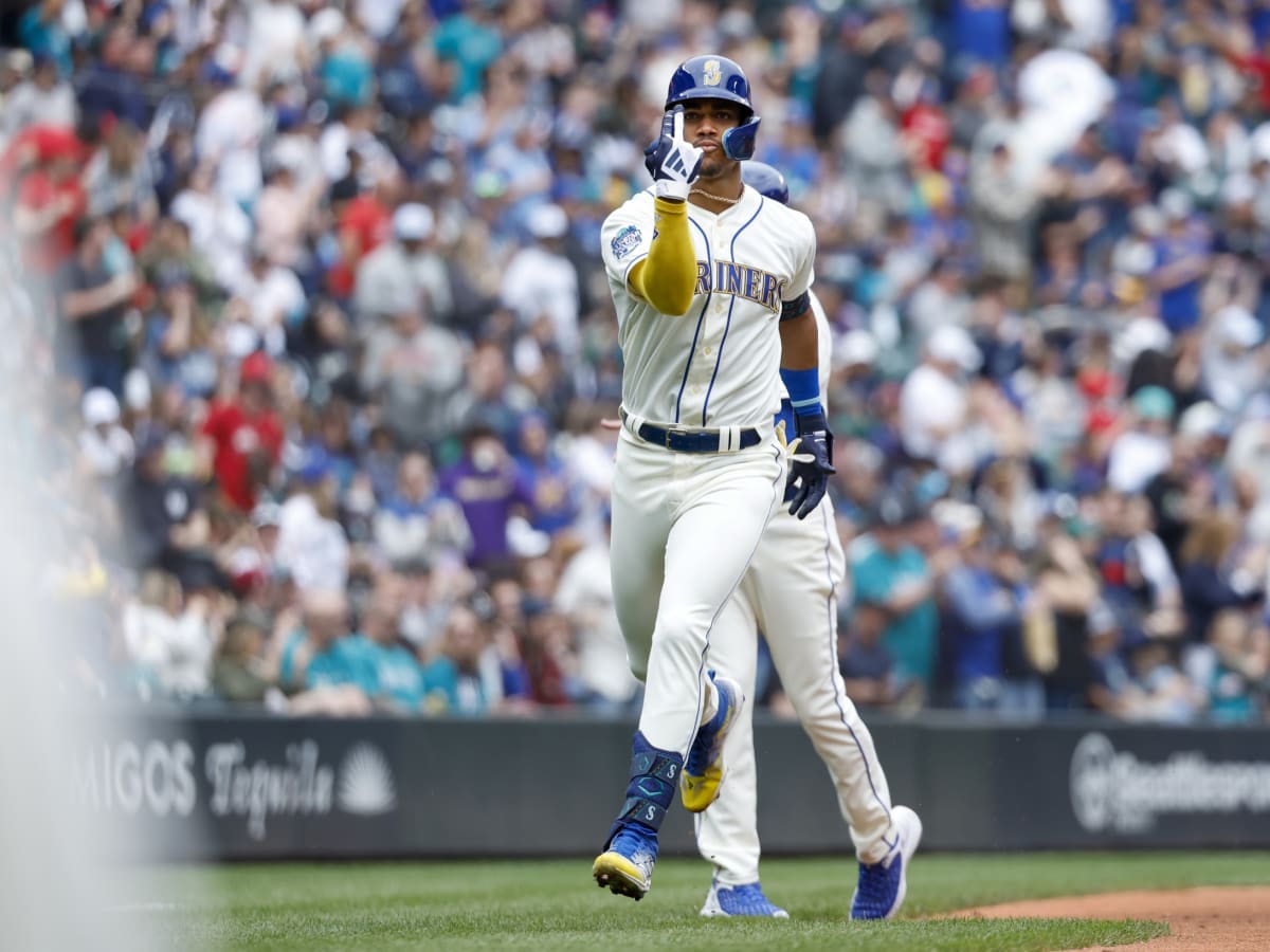Mariners' Julio Rodríguez putting himself in elite company with historic  start to career