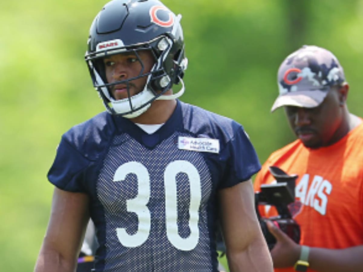 Chicago Bears Training Camp Battles: Khalil Herbert, D'Onta Foreman Will  Fight for RB Snaps