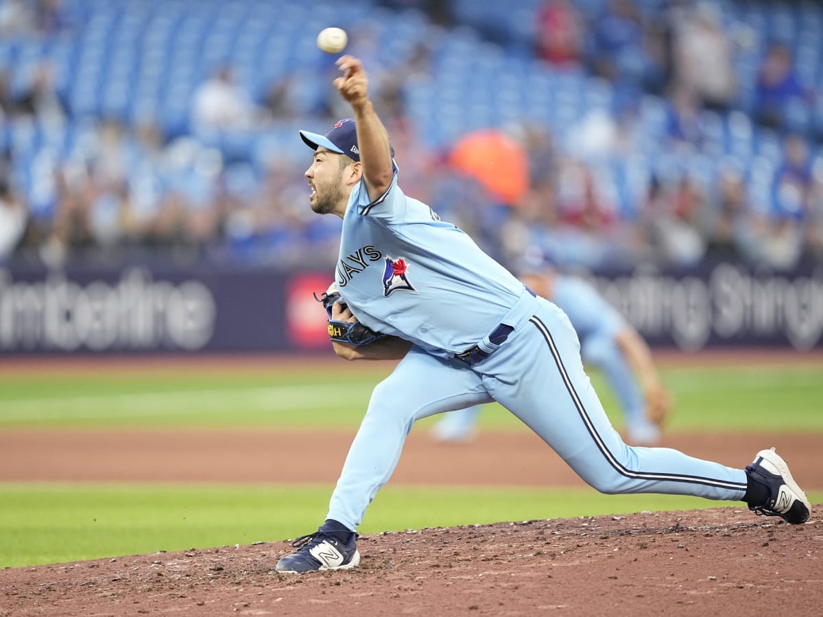 Kikuchi guides Blue Jays to rebound win in Los Angeles