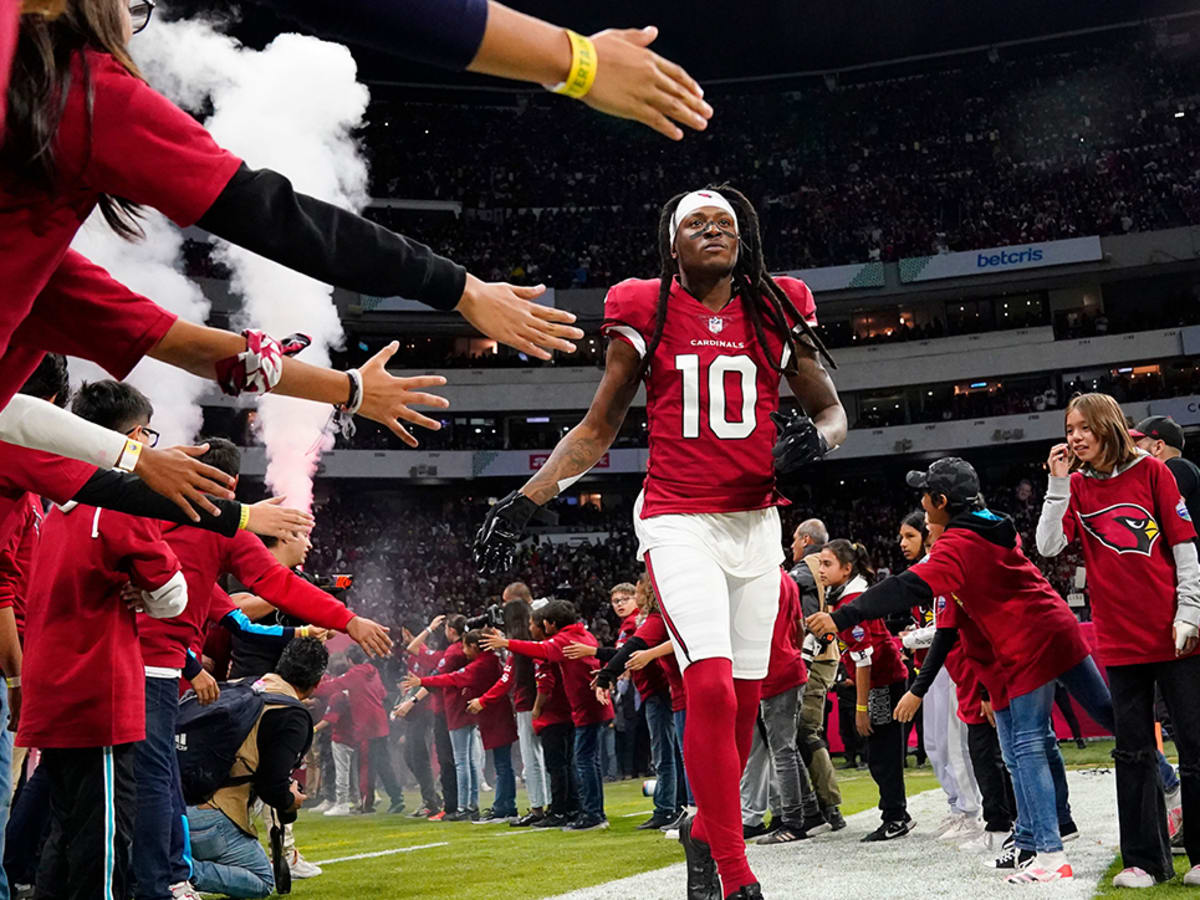 Arizona Cardinals release DeAndre Hopkins amid New England