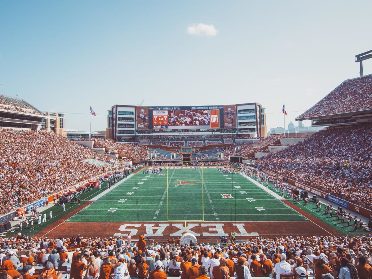 Texas Football on X: Tune in. 6:00 PM CT 