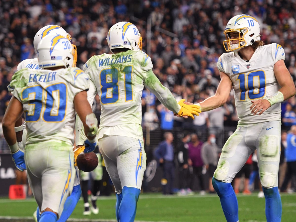 Justin Herbert starts Chargers camp no longer the shy backup – Orange  County Register