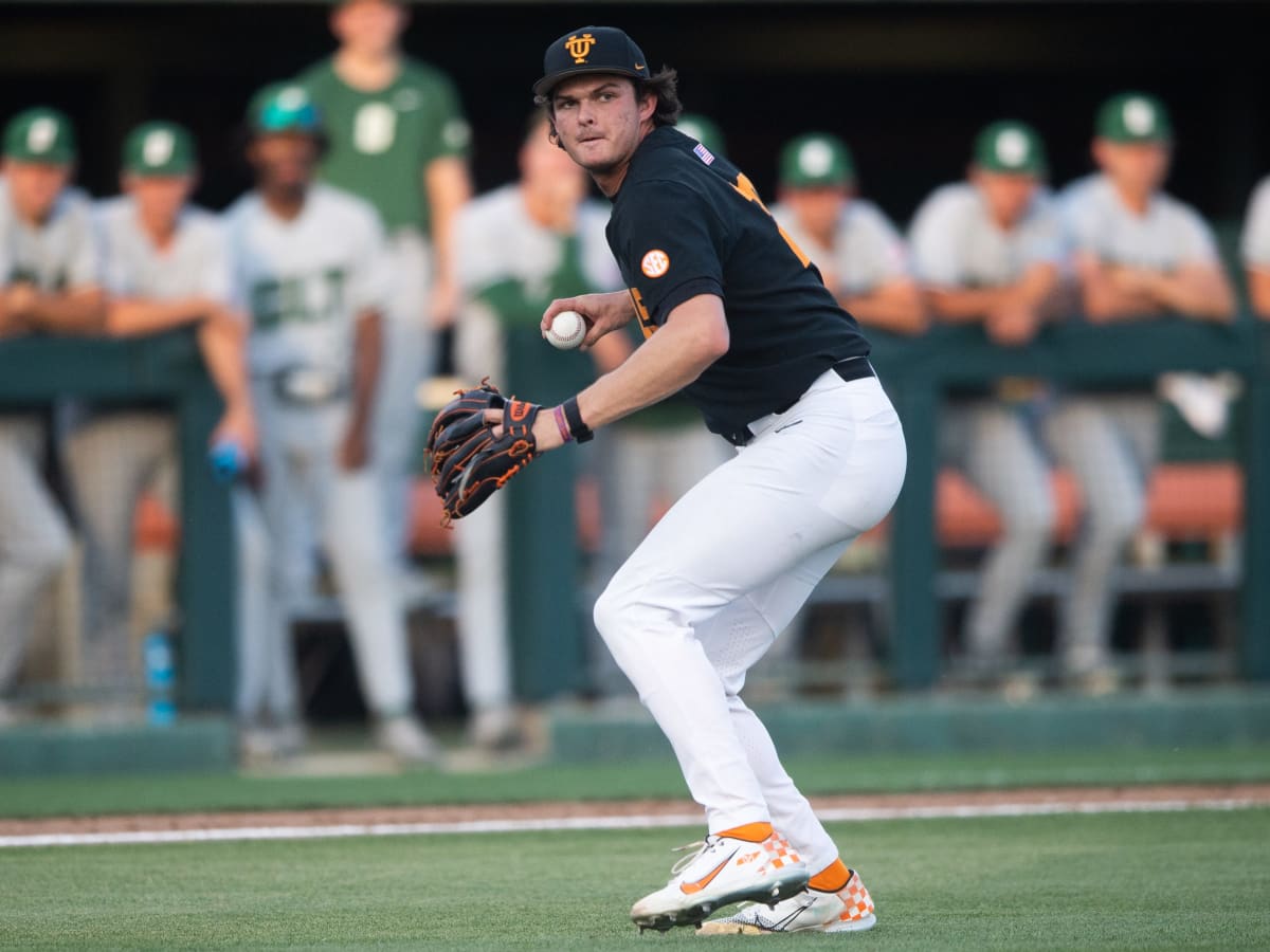 Tennessee sweeps Vanderbilt in baseball heavyweight battle - Axios