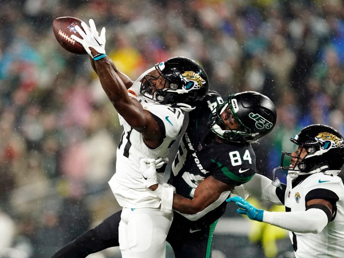 Tyson Campbell of the Jacksonville Jaguars celebrates with Dawuane