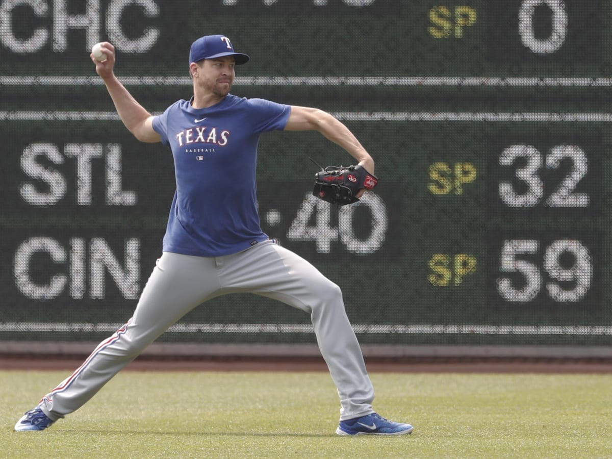 Texas Rangers ace Jacob deGrom frustrated by injury