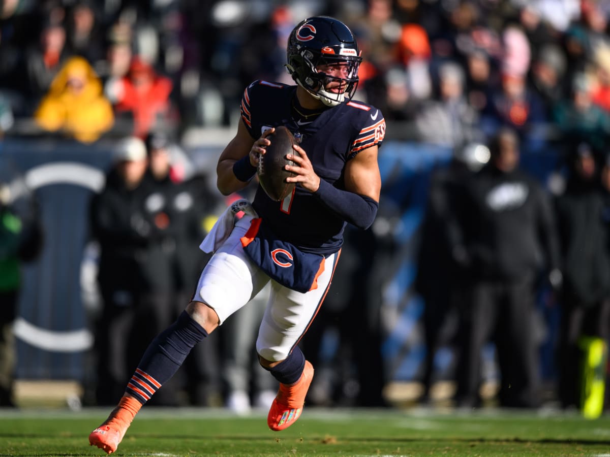 How extra work with Justin Fields can help Bears receivers - Sports  Illustrated Chicago Bears News, Analysis and More