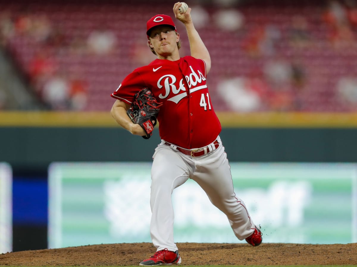 Fact Check: Is Reds pitcher Andrew Abbott related to MLB Hall-of