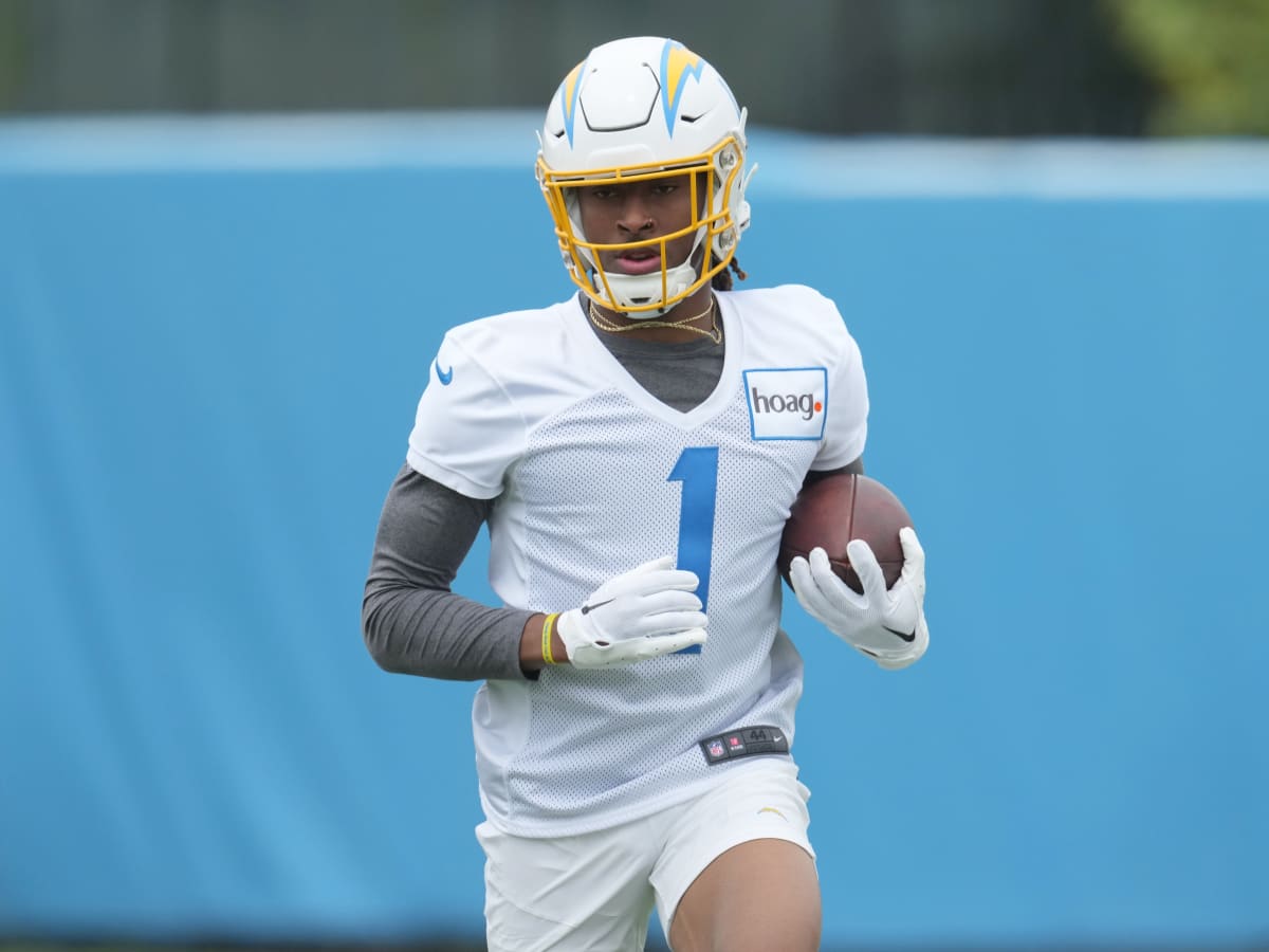 Quentin Johnston of the Los Angeles Chargers warms up during