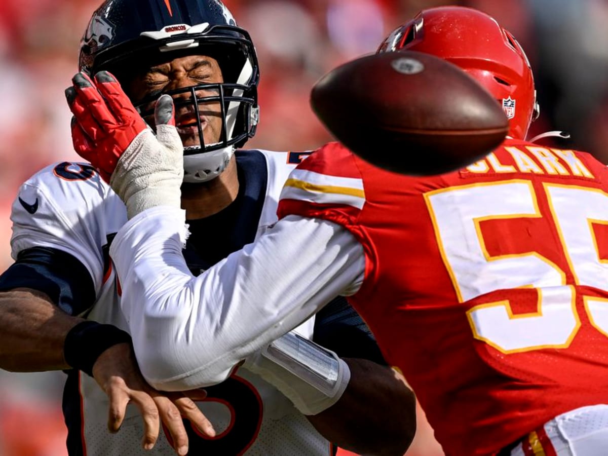 Washed Up?' Russell Wilson Defended by Frank Clark as Ex Seattle Seahawks  Lead Denver Broncos - Sports Illustrated Seattle Seahawks News, Analysis  and More