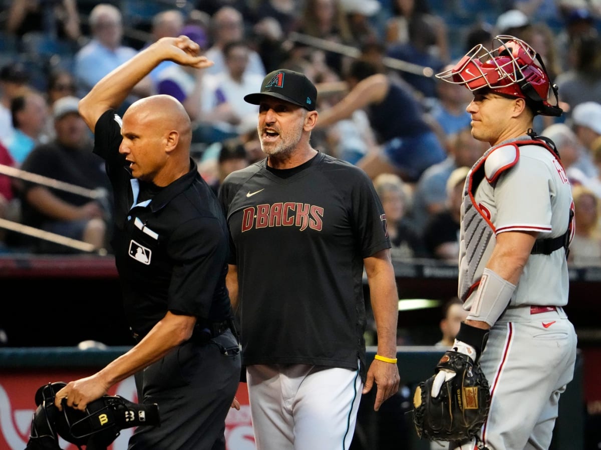 Diamondbacks withstand Realmuto hitting for the cycle to beat Phillies 9-8