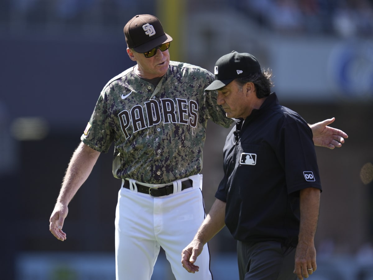 Bob Melvin's pending status hangs over everything as Padres enter uncertain  offseason - The Athletic