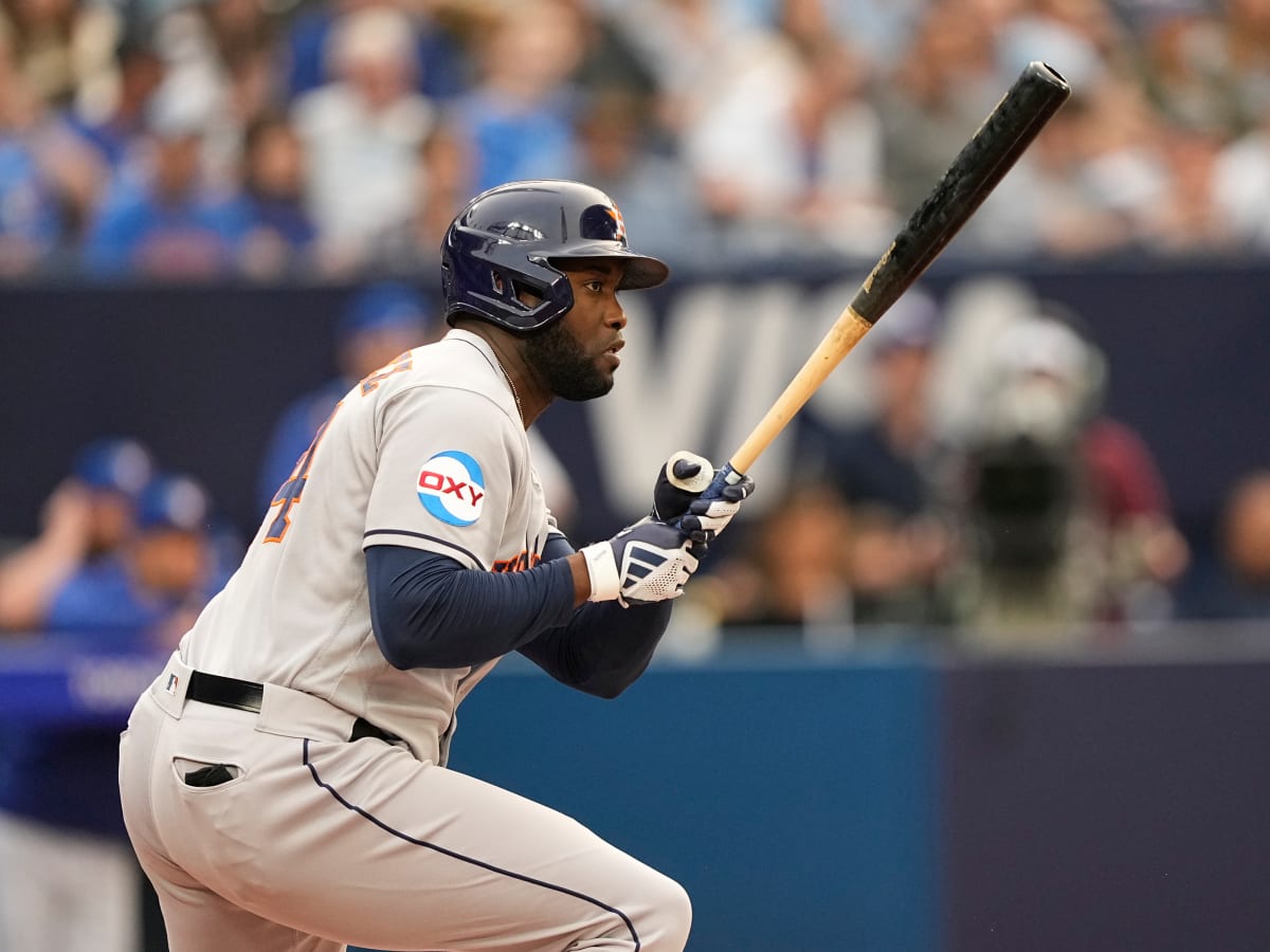 Astros' Yordan Alvarez's injury likely to have him out longer