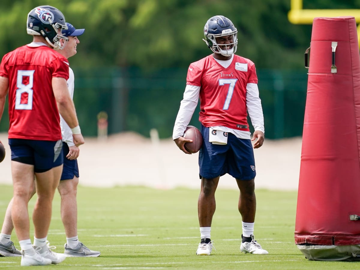 Titans QB Malik Willis makes minicamp surge to be QB2 over Will Levis: 'I  don't really get into all that. I just try to go to work every day.'