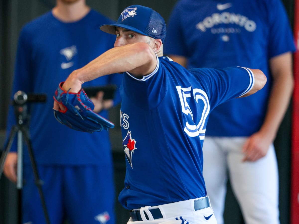 Toronto Blue Jays release relief pitcher Junior Fernández due to