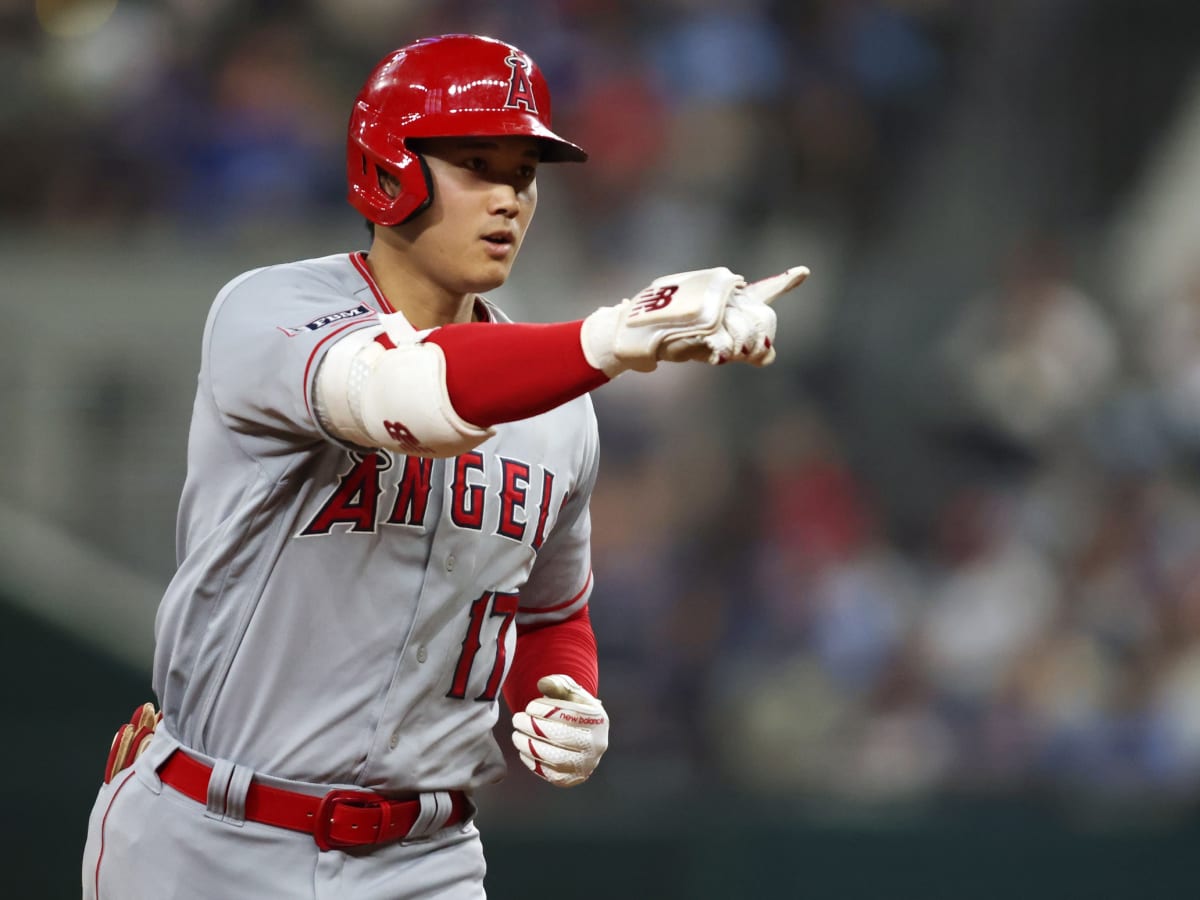 Shohei Ohtani steals ump's spotlight, dominates Texas Rangers in bizarre  series finale 