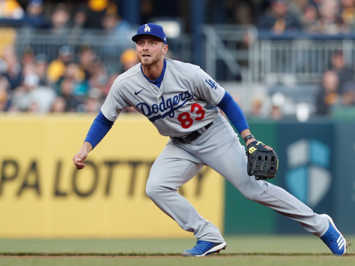 Dodgers place Max Muncy on IL, promote RHP Emmet Sheehan