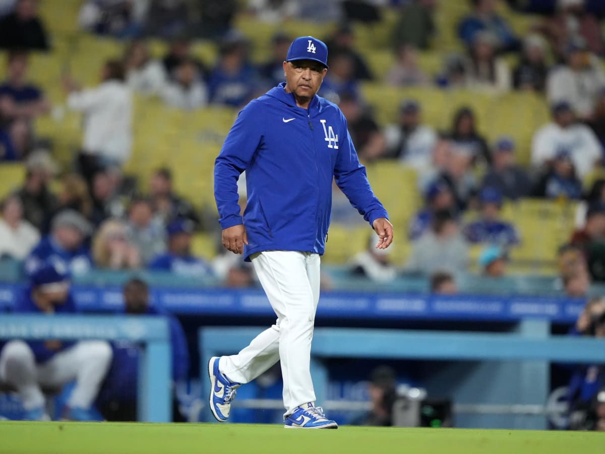 Dodgers News: Dave Roberts Talks Latest on Victor Gonzalez