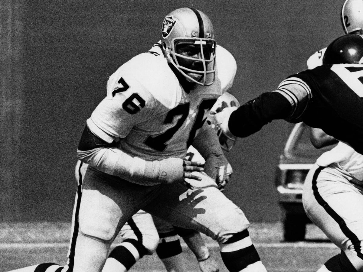 Raiders mourn the passing of Bob Brown