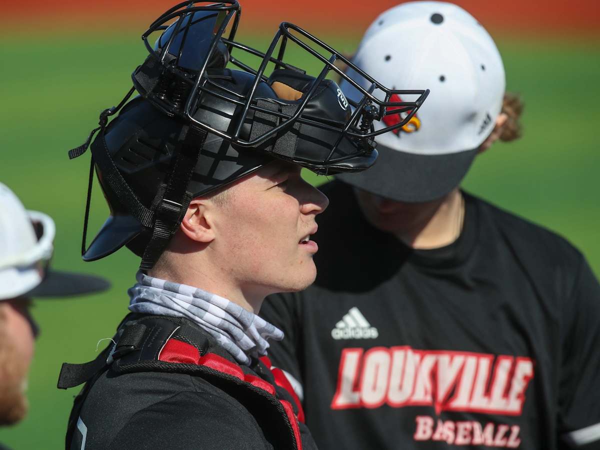 Pittsburgh Pirates select Louisville catcher Henry Davis with top-overall  pick in MLB Draft