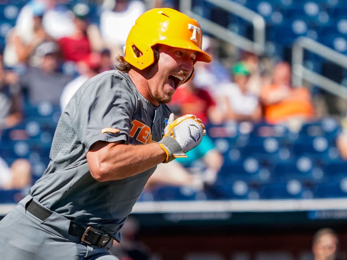 Vols comeback to win 6-4 over Stanford in College World Series