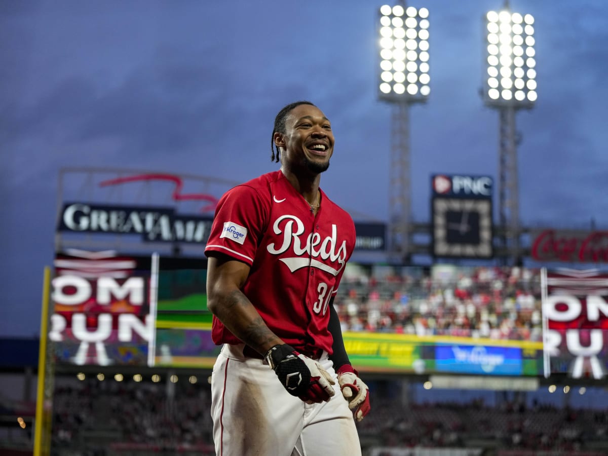 Reds' historic winning streak featured comebacks galore and brought fans  back to the park - The Athletic