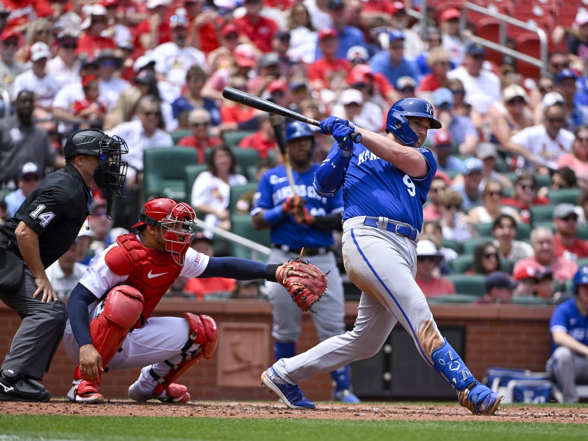 Vinnie Pasquantino makes MLB debut for Royals