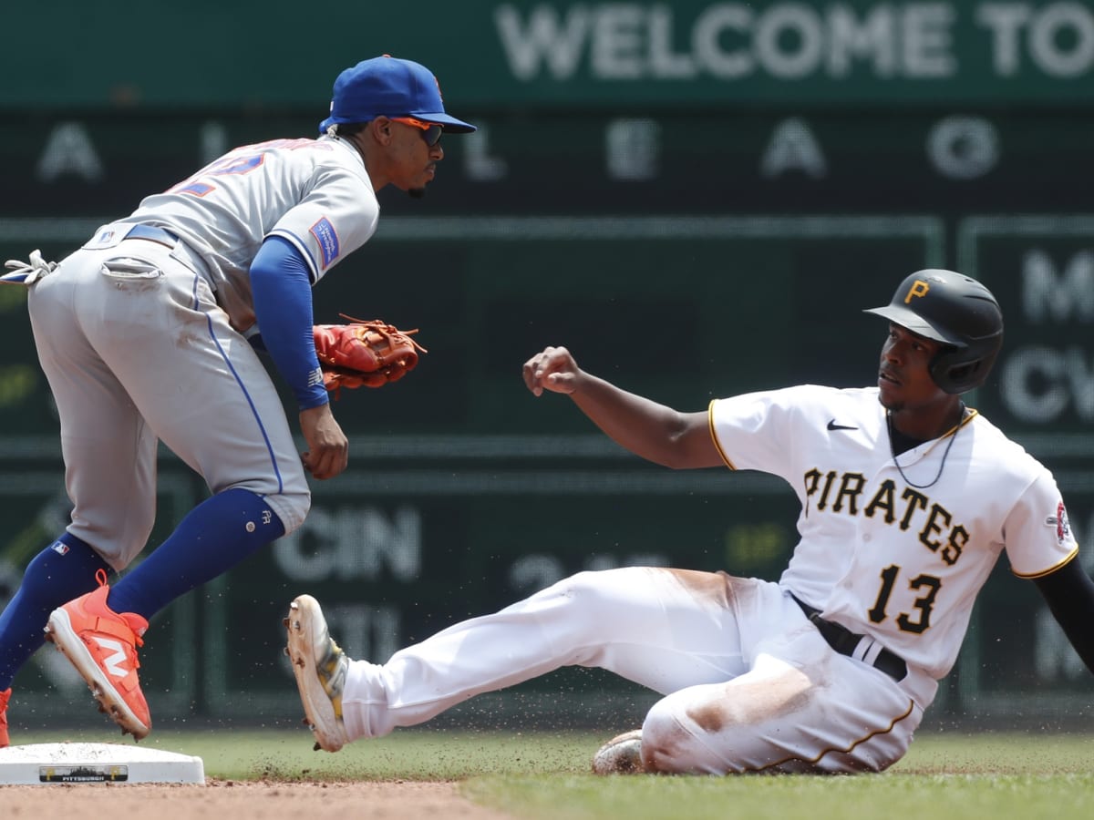 Pirates set record with loss to Cubs