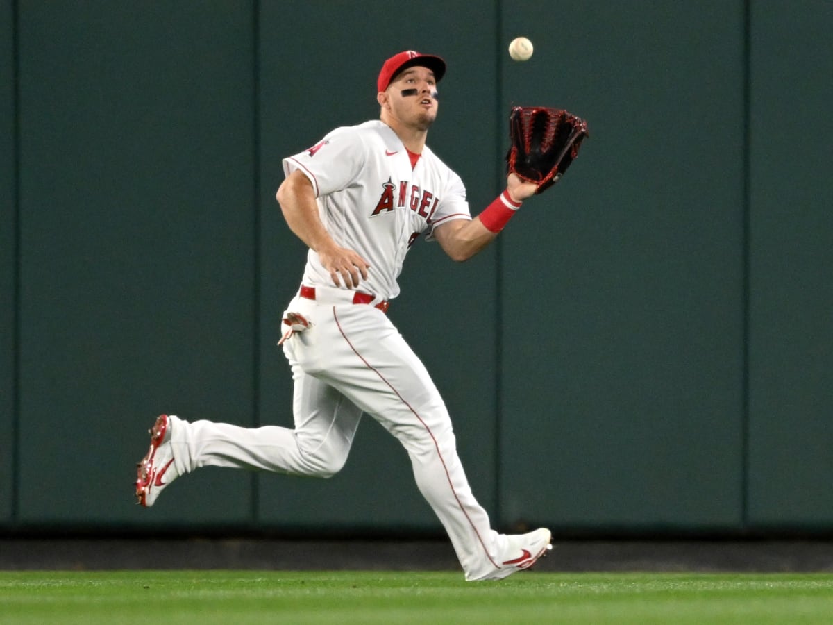 Angels News: Mike Trout Swaps Jersey with Dodgers Star Mookie