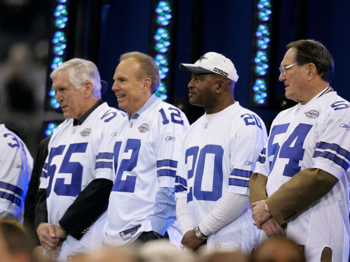 Legends of the Dallas Cowboys: Tom Landry, Troy Aikman, Emmitt Smith, and  Other Cowboys Stars (Legends of the Team)