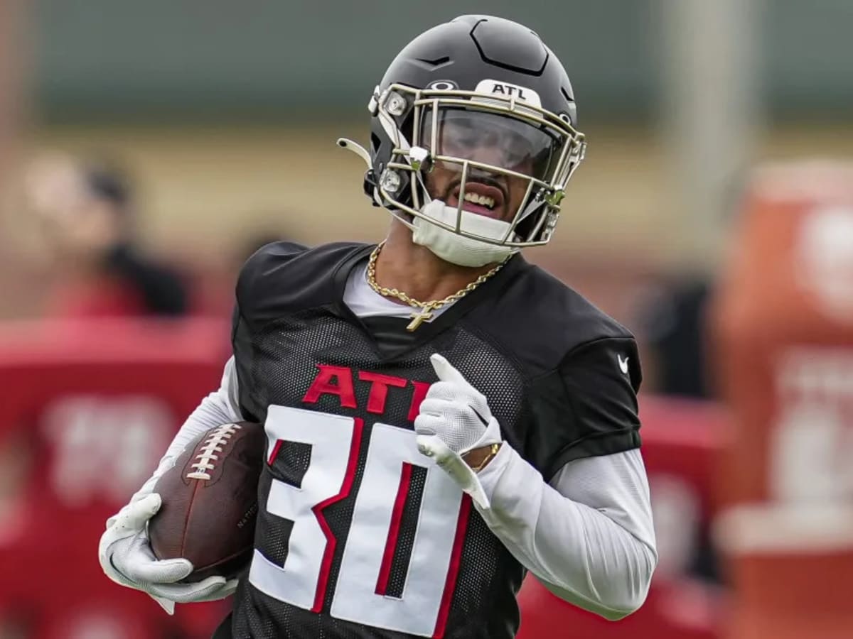 Former Wake Forest star Jessie Bates stings Panthers in Falcons debut