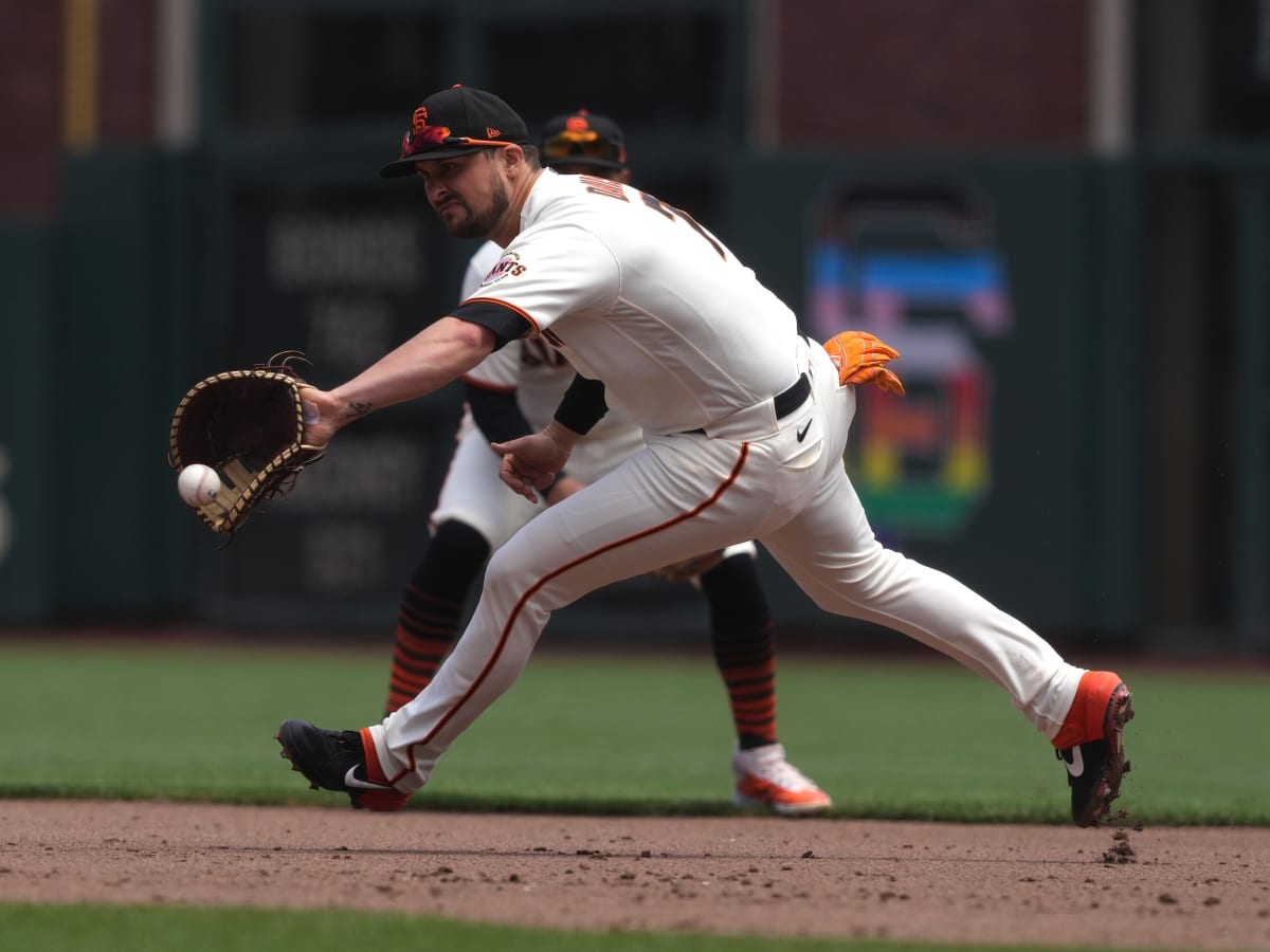 Crawford's flub costly in Giants' loss