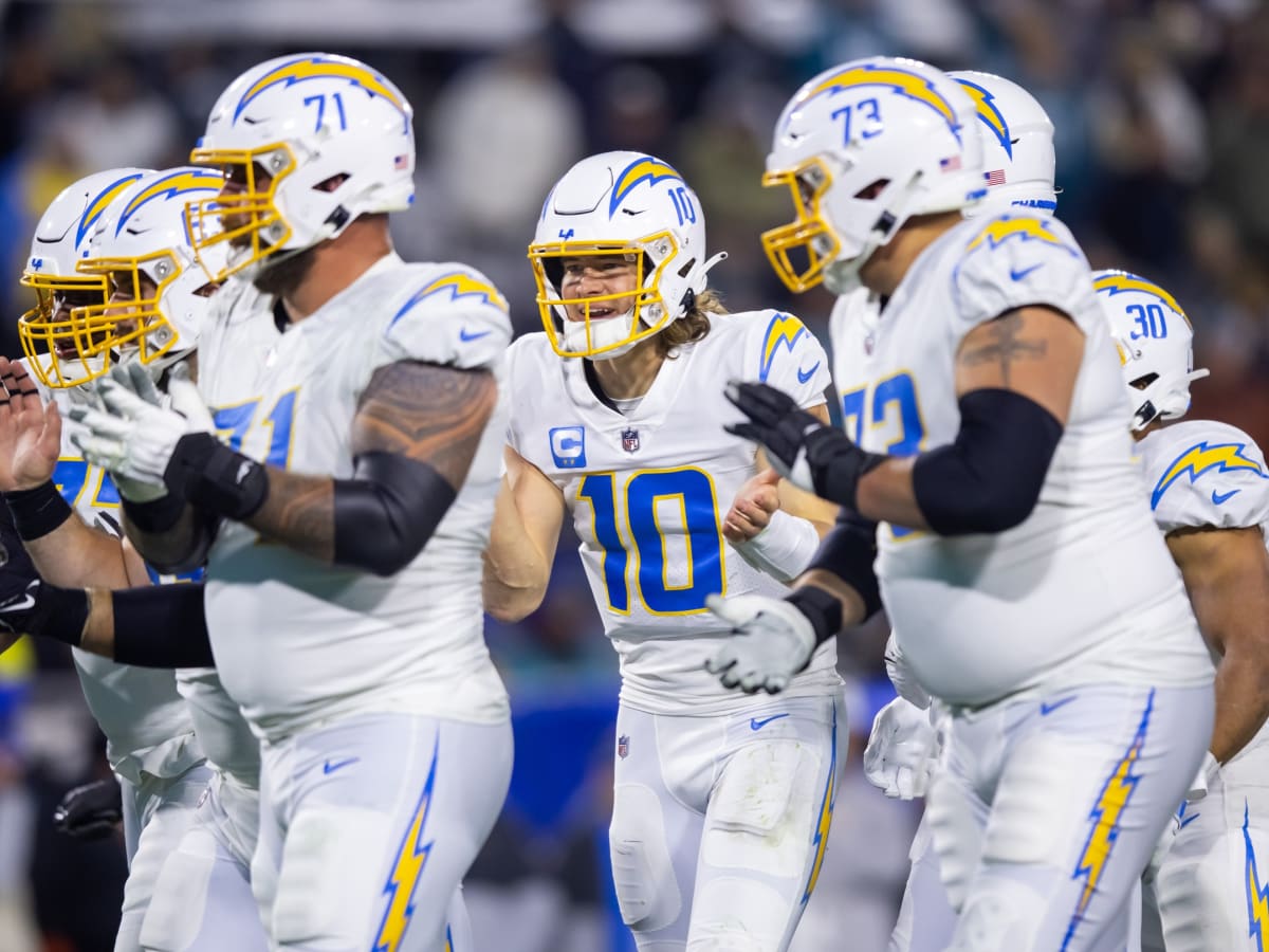 Chargers News: NFL Columnist Lists OC Carousel as Biggest Worry for Bolts -  Sports Illustrated Los Angeles Chargers News, Analysis and More