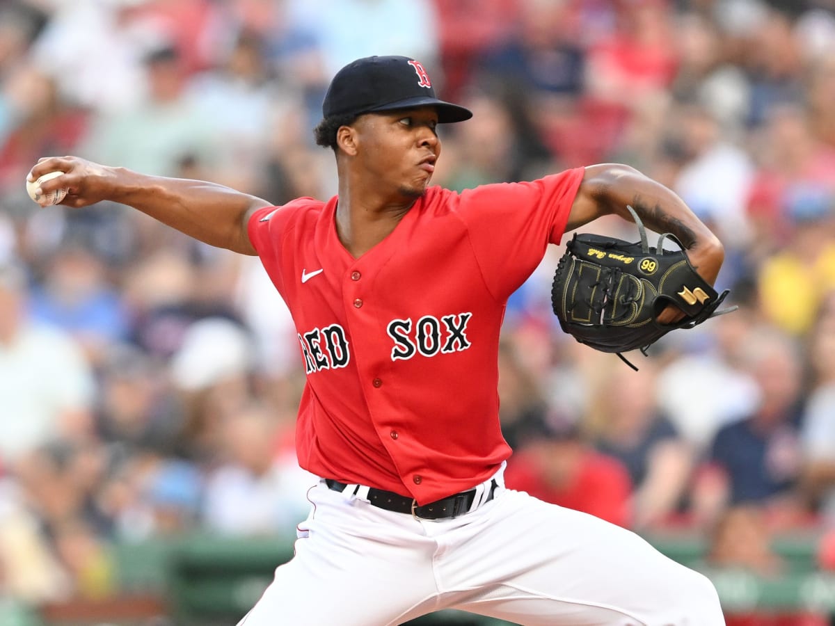 No-hit attempt for Red Sox RHP Brayan Bello ends with 8th-inning