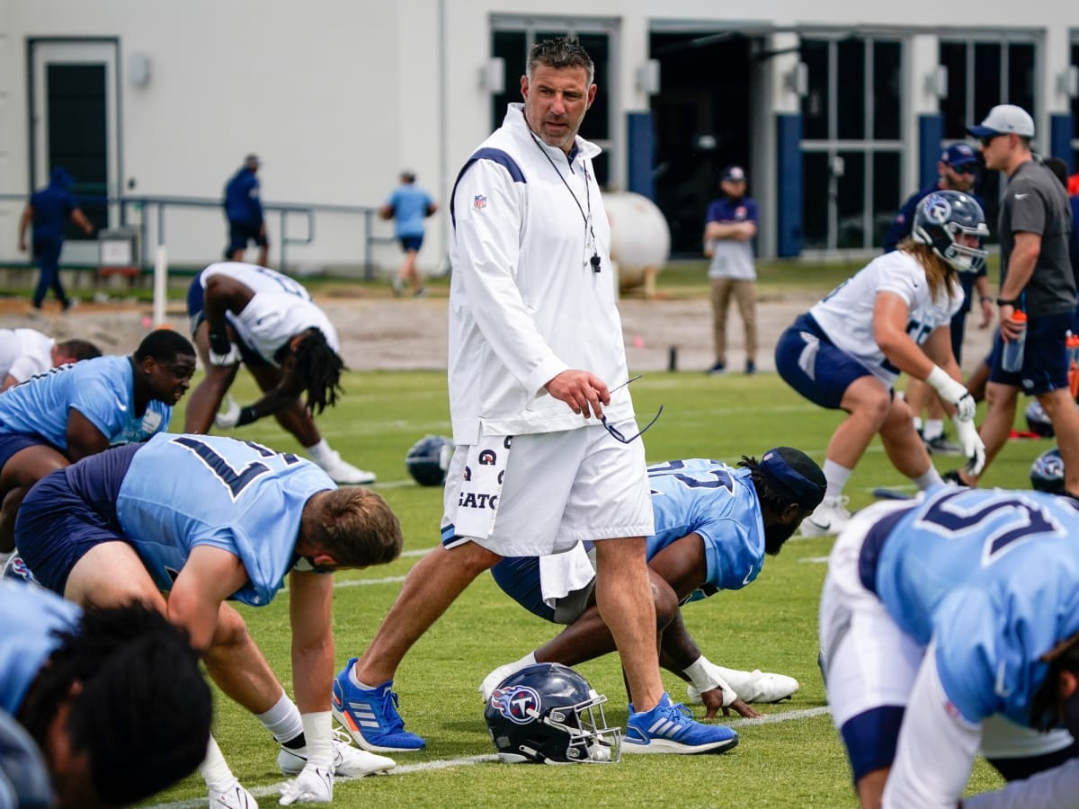 Titans Coach Mike Vrabel Doesn't Close Door on Offensive Line Changes, Even  if Unlikely - Sports Illustrated Tennessee Titans News, Analysis and More