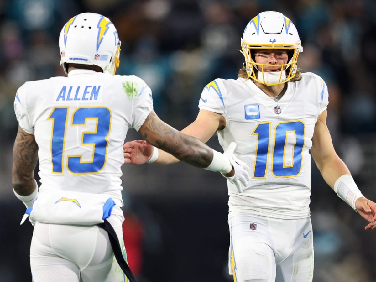 Chargers' defense pushes to match quality of star-studded offense