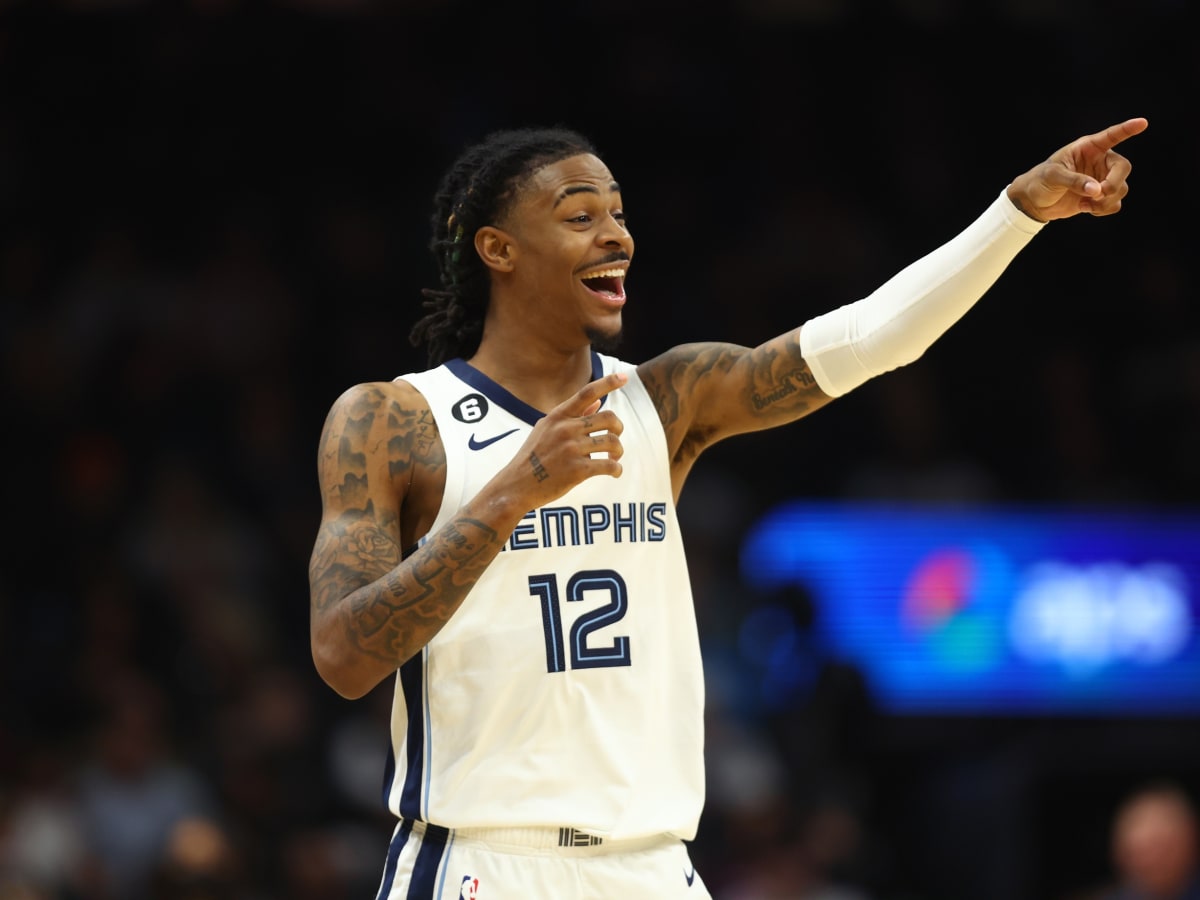 Ja Morant baby sitter - Derrick Rose signing with the Grizzlies has the  NBA fans in splits