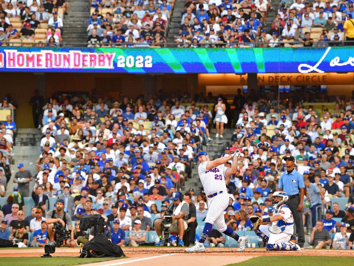 ESPN - Pete Alonso chases history tonight and goes after Ken Griffey Jr. as  the all-time Home Run Derby Champion 🏆