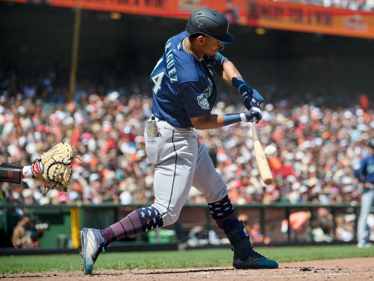 Salk: Mariners' Julio Rodríguez a rare star who truly plays for